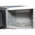 Lò vi sóng Panasonic 31 lít PALM-NN-GD692SYUE có nướng