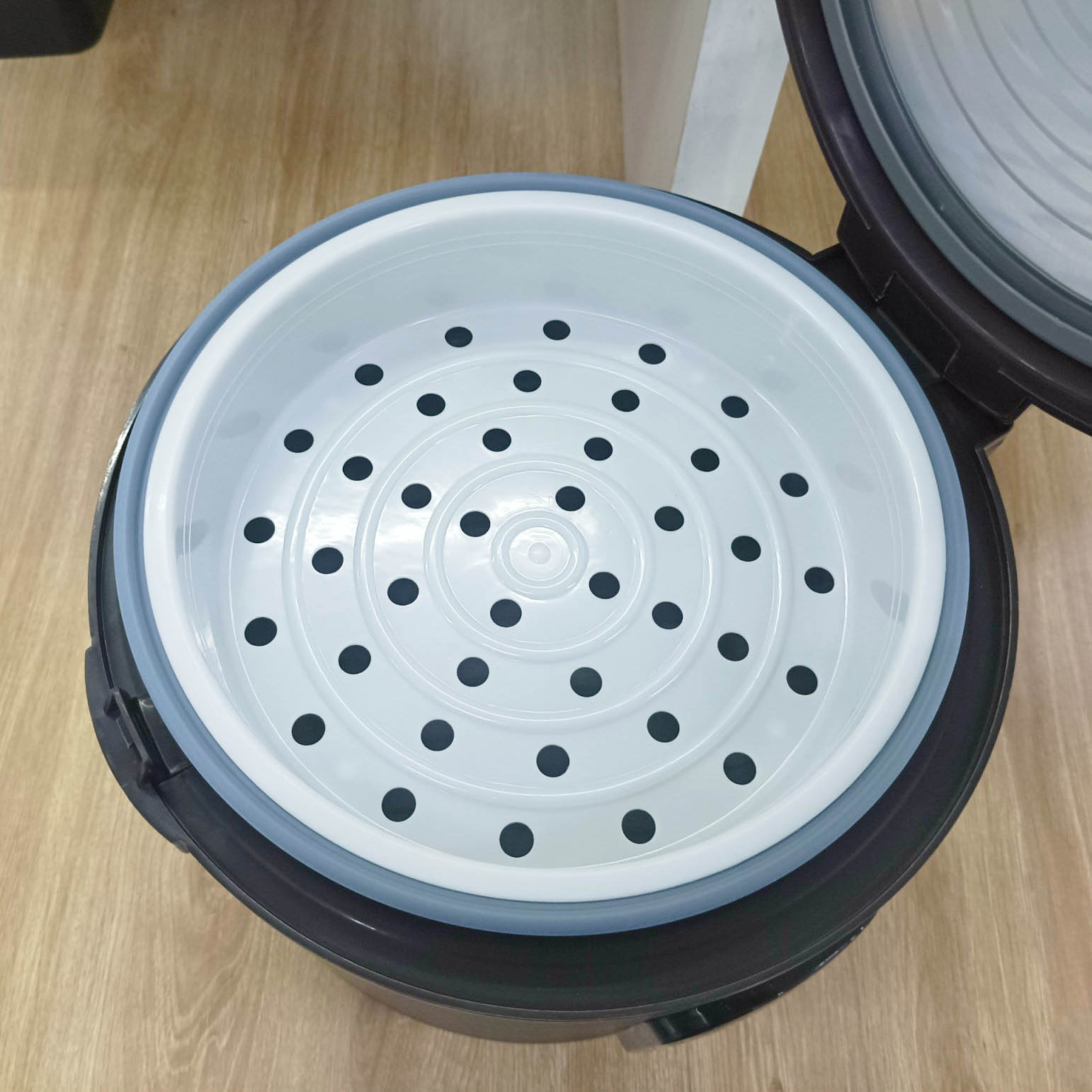 Nồi cơm điện 1.8 lít Apechome APH-RC180Y