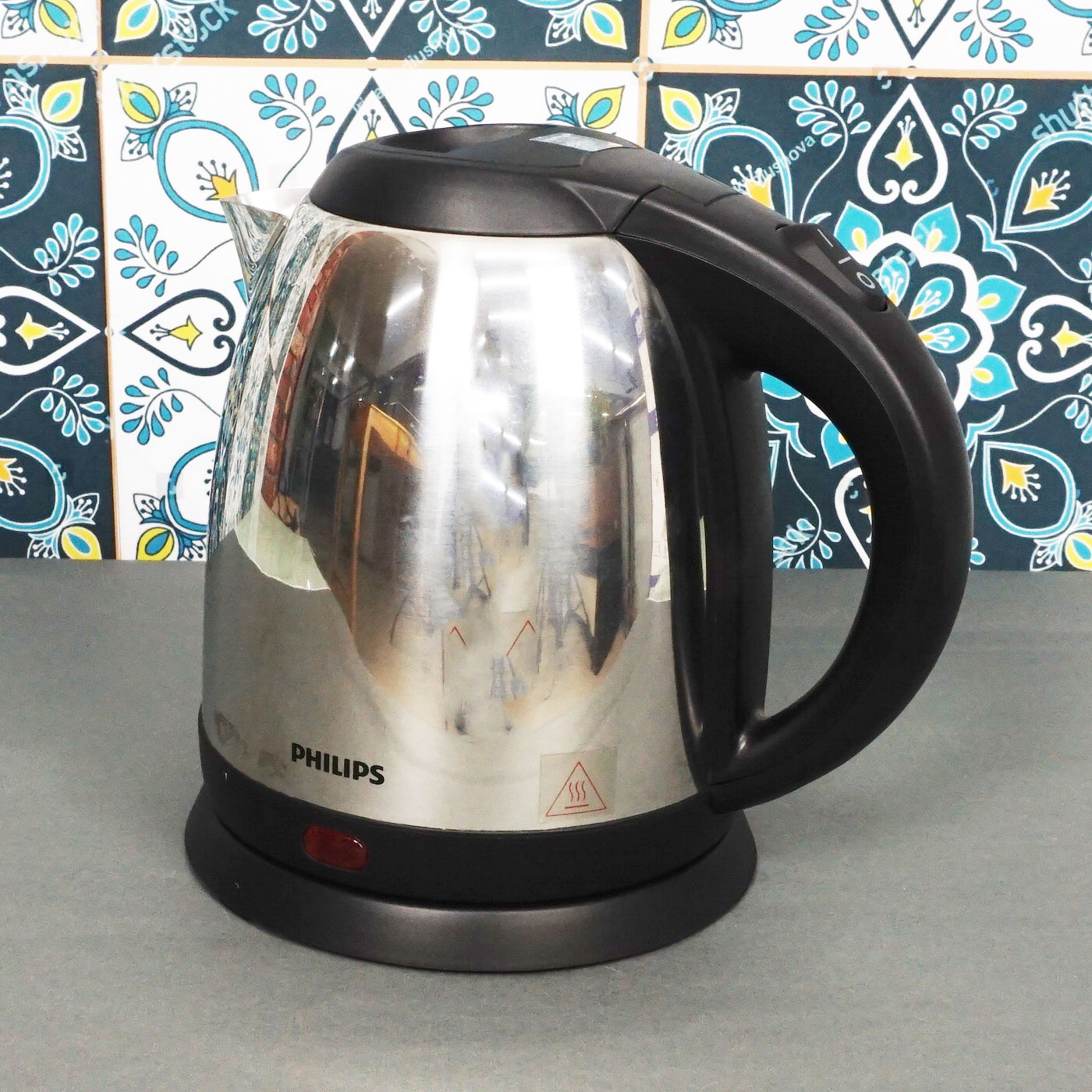 Ấm siêu tốc Philips 1.2 lít HD9303