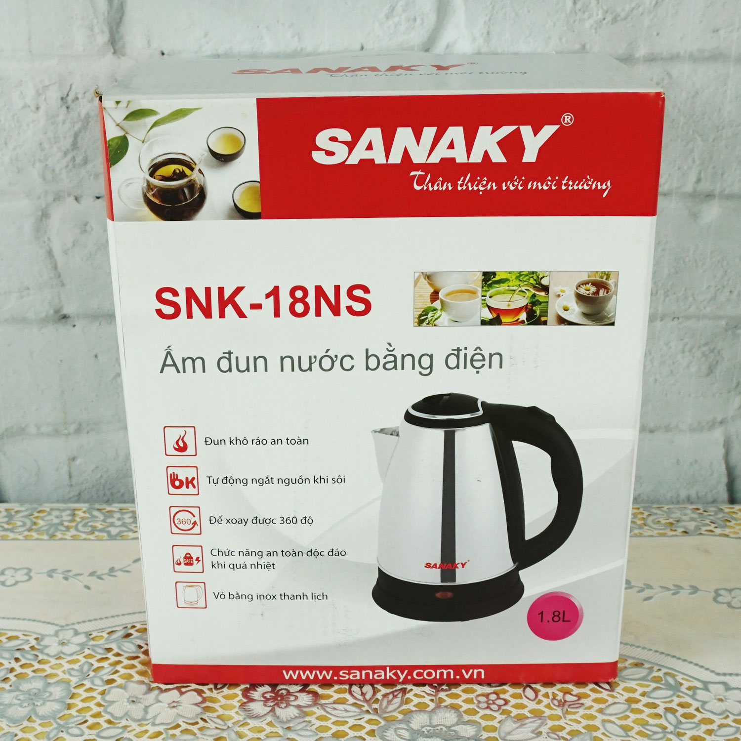 Ấm siêu tốc Sanaky 1.8 lít SNK18NS