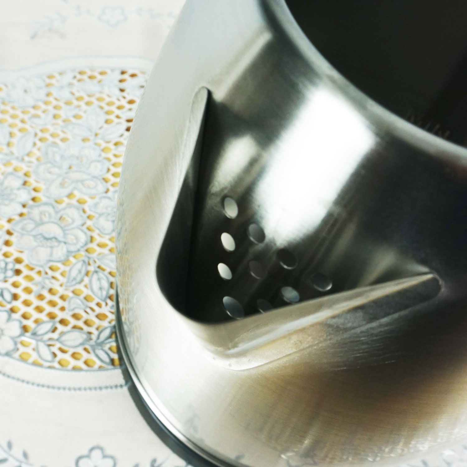 Ấm siêu tốc Sanaky 1.8 lít SNK18NS