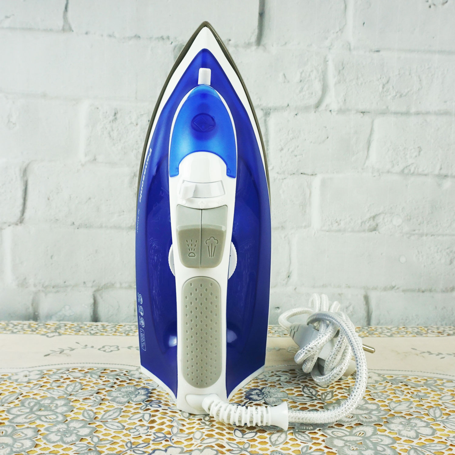 Bàn là hơi nước Panasonic NI-M300TARA công suất 1800W