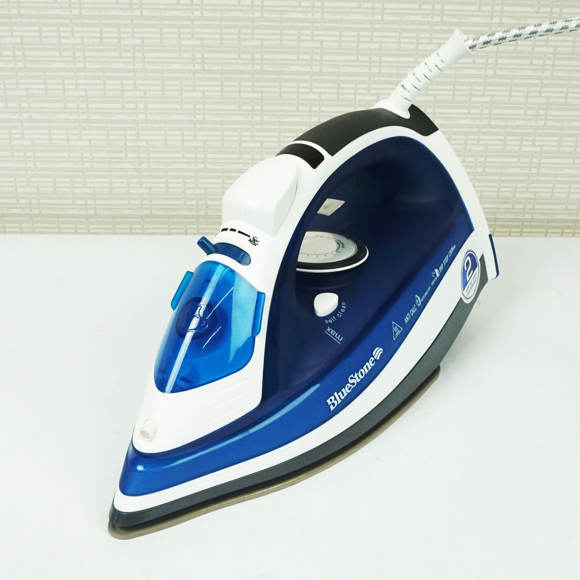 Bàn là hơi nước Bluestone SIB-3831 công suất 2400W