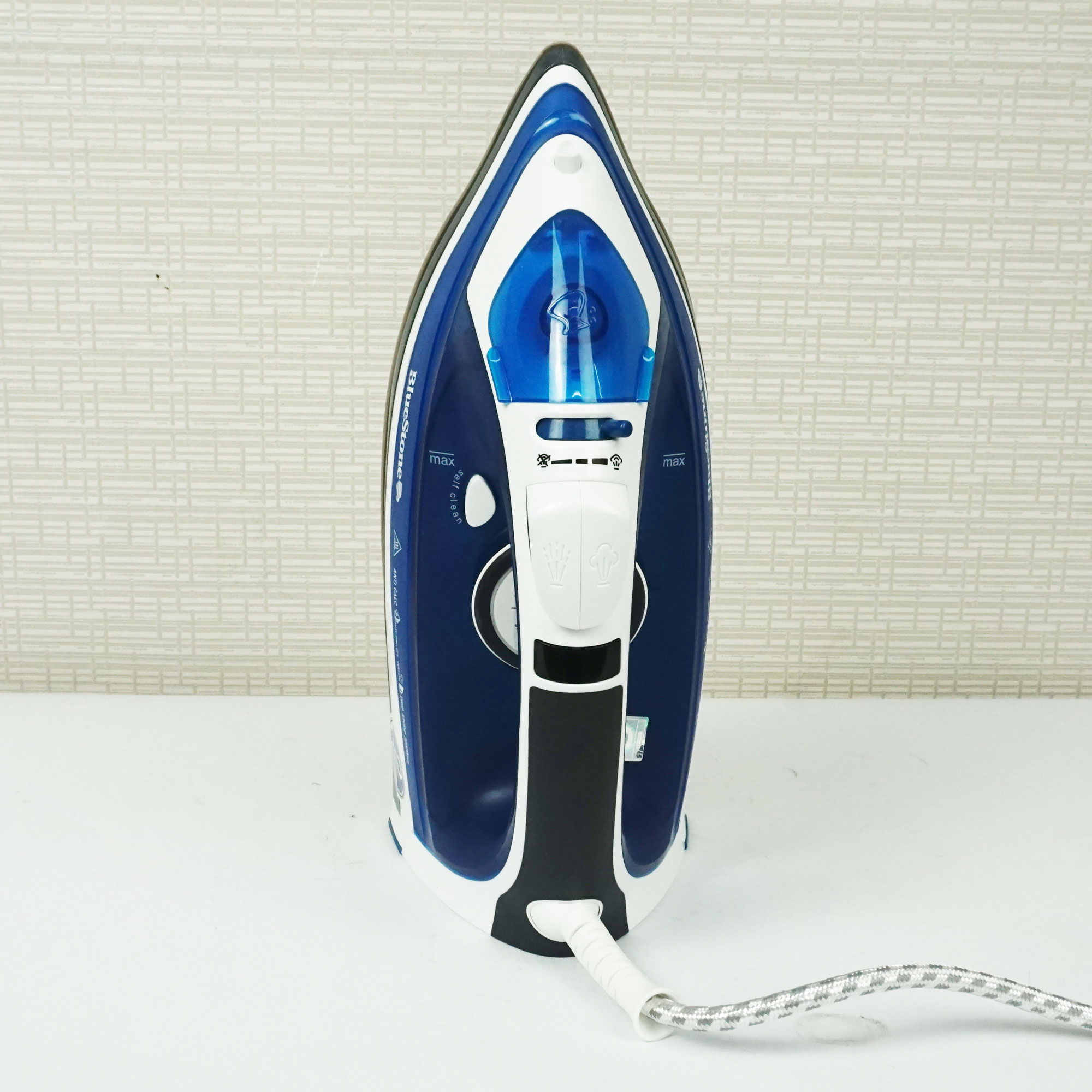 Bàn là hơi nước Bluestone SIB-3831 công suất 2400W