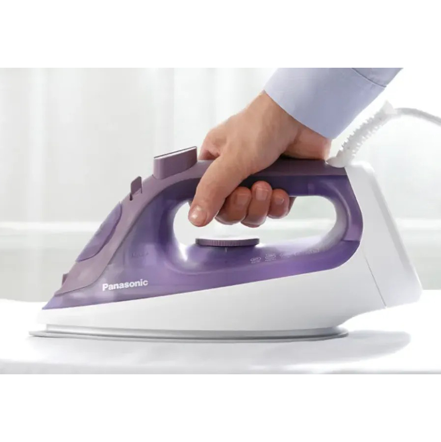 Bàn là hơi nước Panasonic NI-S630VRA công suất 2400W