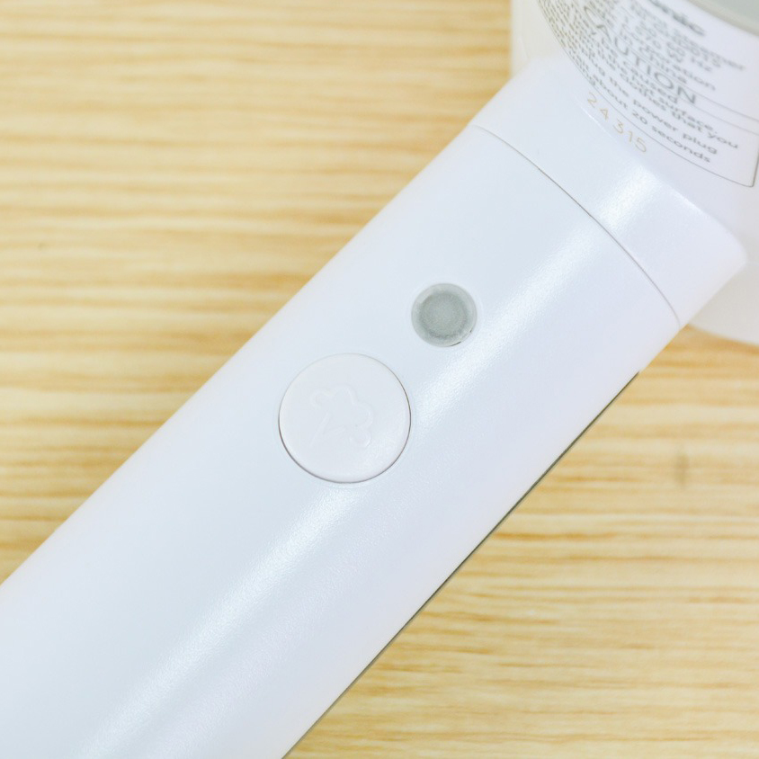 Bàn là hơi nước cầm tay Panasonic NI-GHD015WRA