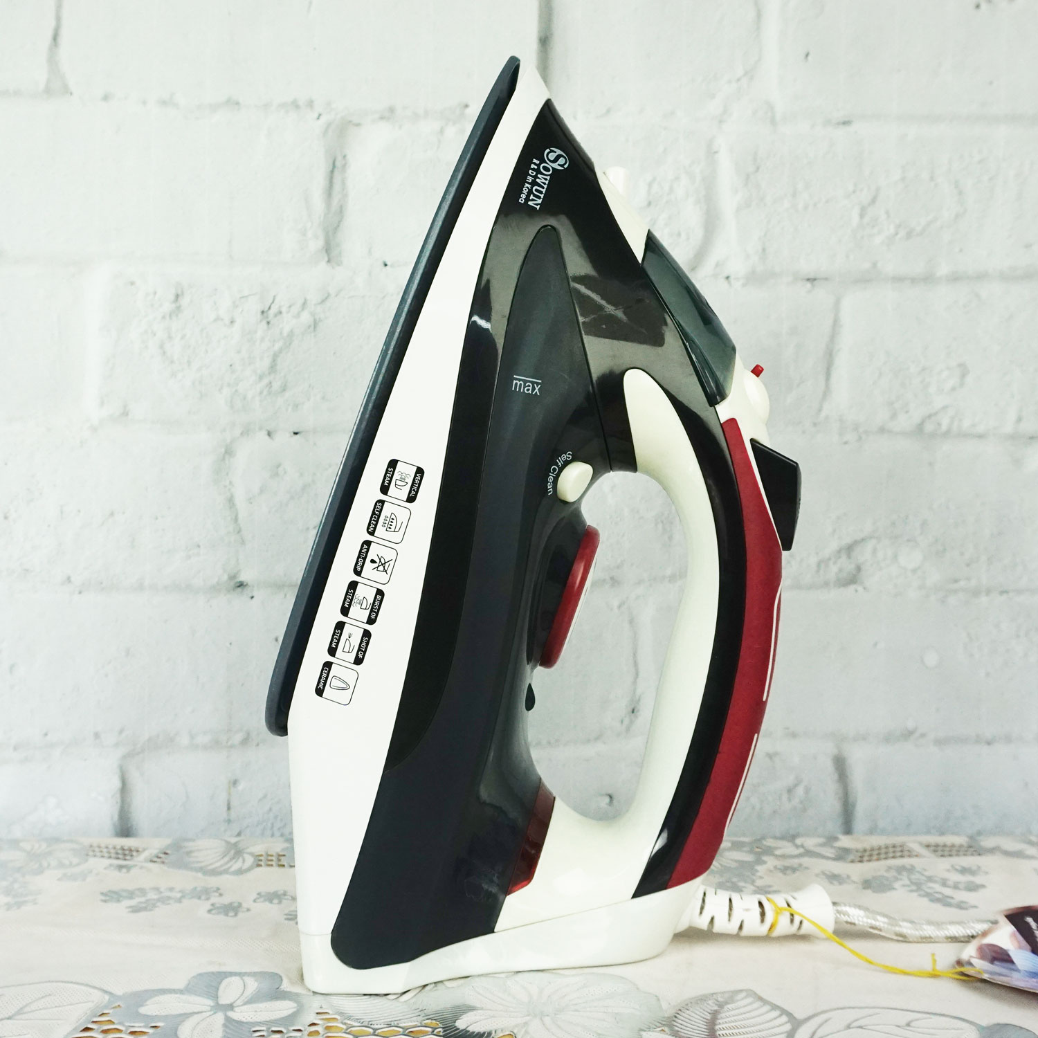 Bàn là hơi nước Sowun SW406 công suất 1900W