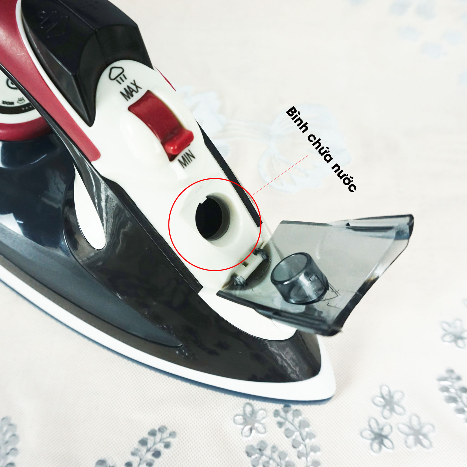 Bàn là hơi nước Sowun SW406 công suất 1900W