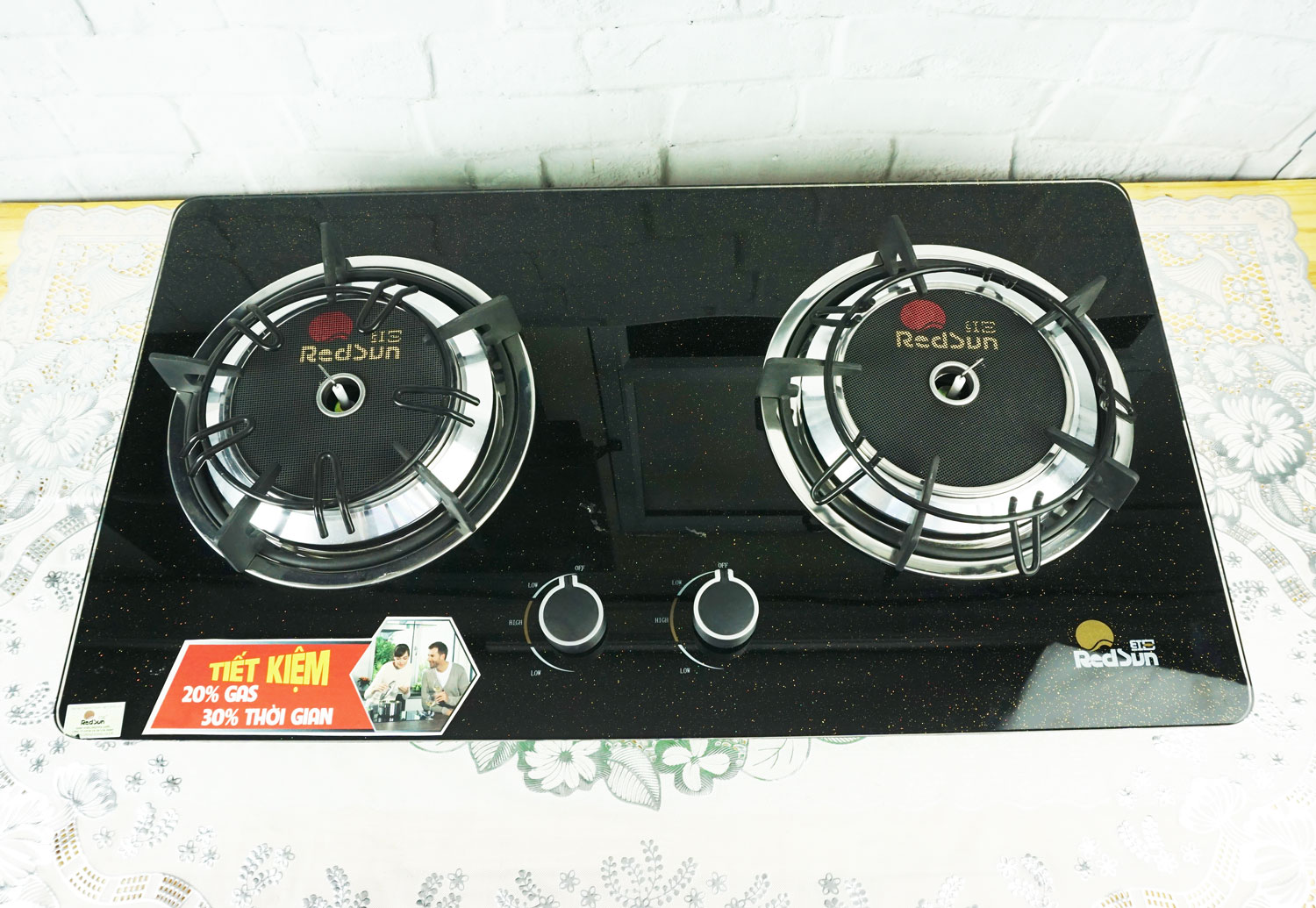 Bếp ga âm hồng ngoại Redsun RS001A