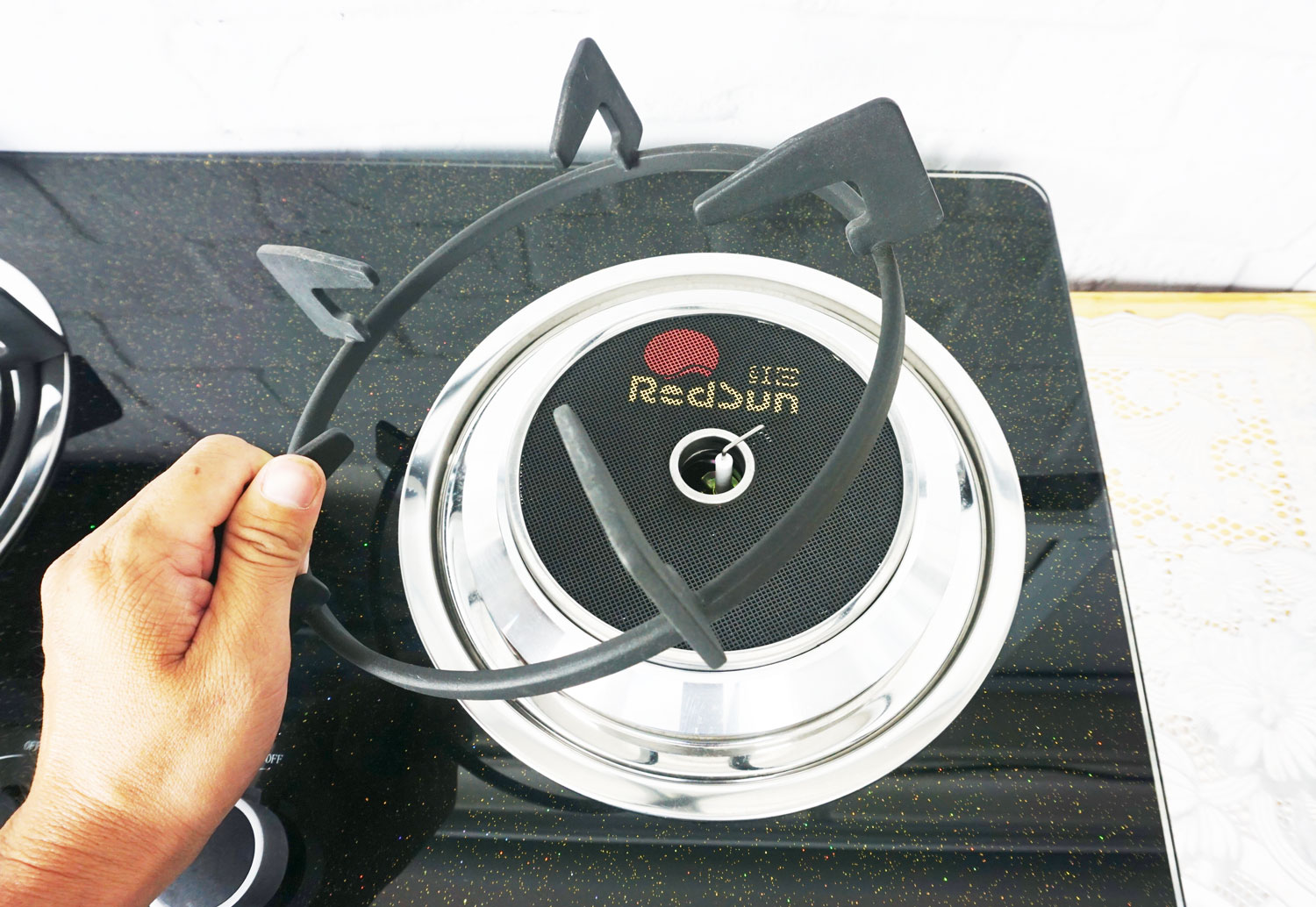 Bếp ga âm hồng ngoại Redsun RS001A