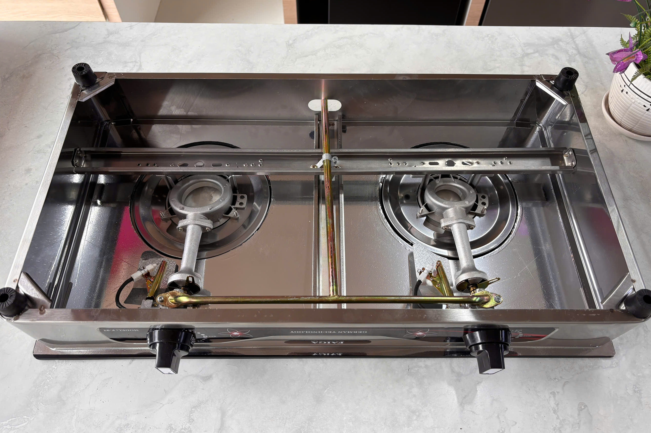 Bếp ga dương kính Faiga F23HKI2