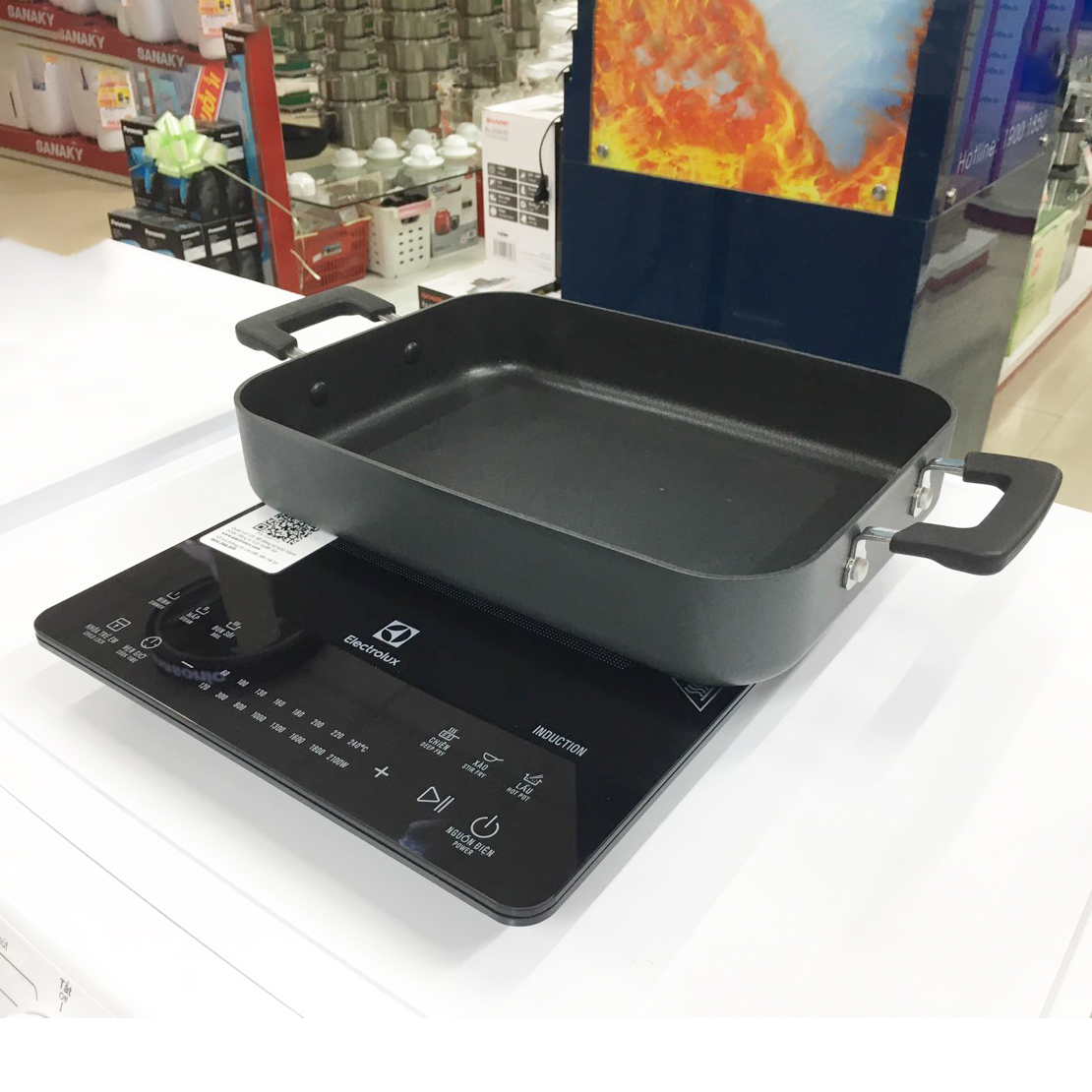 Bếp từ đơn Electrolux ETD42SKS