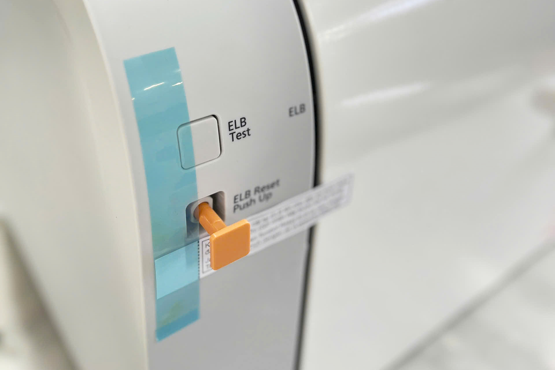 Bình nóng lạnh Panasonic 20L DH20HBM