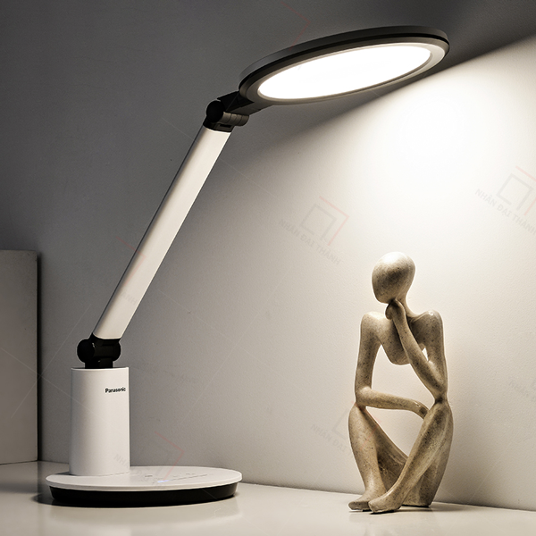 Đèn để bàn Panasonic 19W HHLT062319