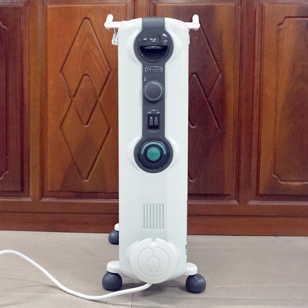 Máy sưởi dầu 12 thanh Delonghi TRRS1225C