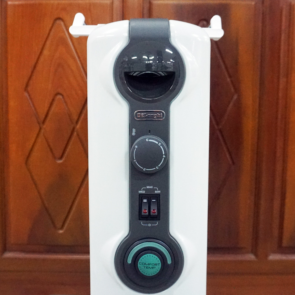 Máy sưởi dầu 12 thanh Delonghi TRRS1225C