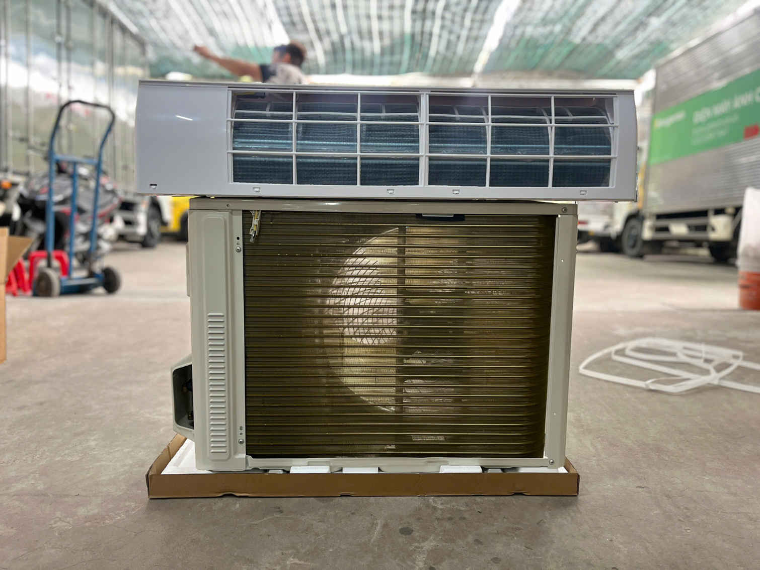 Điều hòa LG IFC18M1 18000 BTU 1 chiều inverter