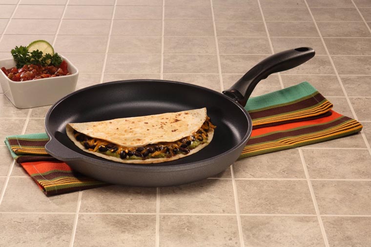 Cách chống nóng ô tô hiệu quả nhất trong những ngày hè