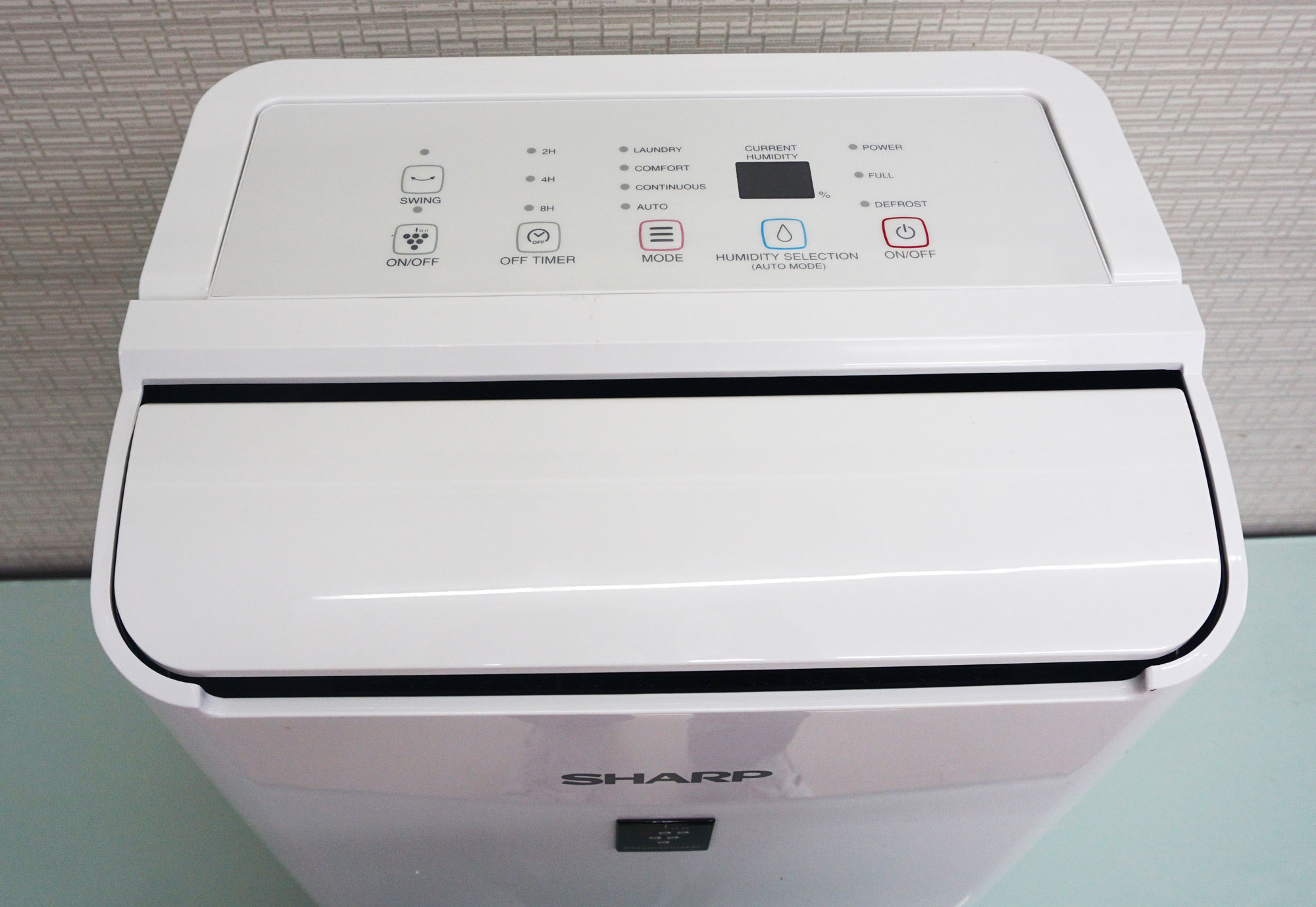 Máy hút ẩm và tạo Ion Sharp 12 lít/ngày DW-D12A-W phòng dưới 25m2