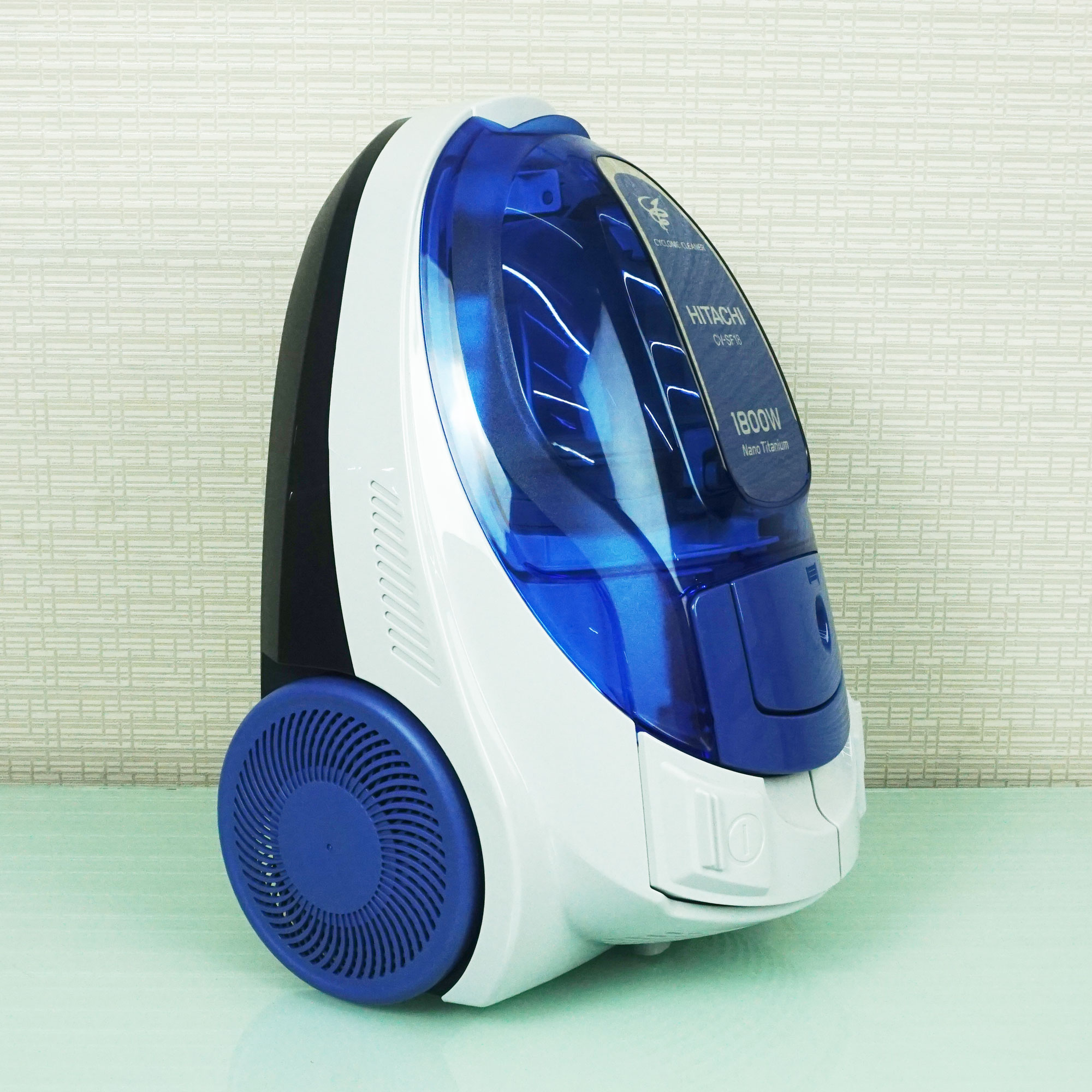 Máy hút bụi Hitachi CV-SF18 công suất 1800W