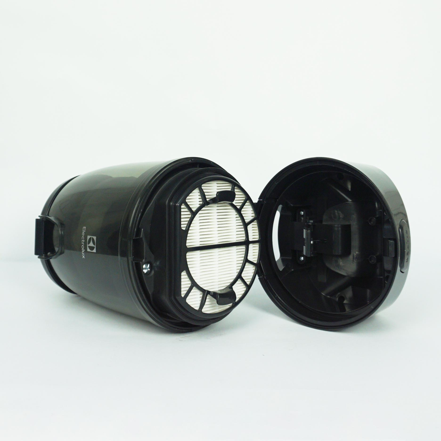 Máy hút bụi Electrolux EC31-2BB công suất 1800W