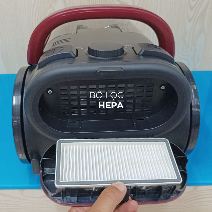 Máy hút bụi Panasonic 2100W MC-CL607RN49