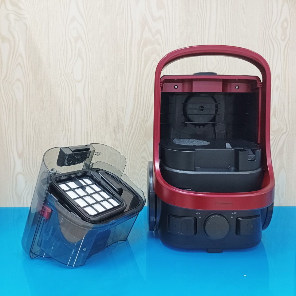 Máy hút bụi Panasonic 2100W MC-CL607RN49