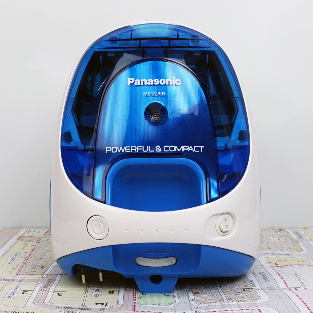 Máy hút bụi Panasonic MC-CL305BN46 công suất 1400W