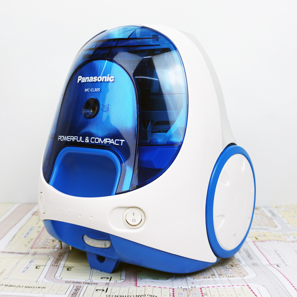 Máy hút bụi Panasonic MC-CL305BN46 công suất 1400W