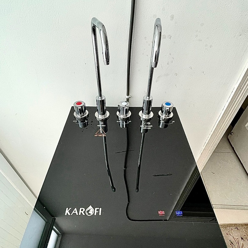 Máy lọc nước nóng lạnh Karofi KAD-D66S