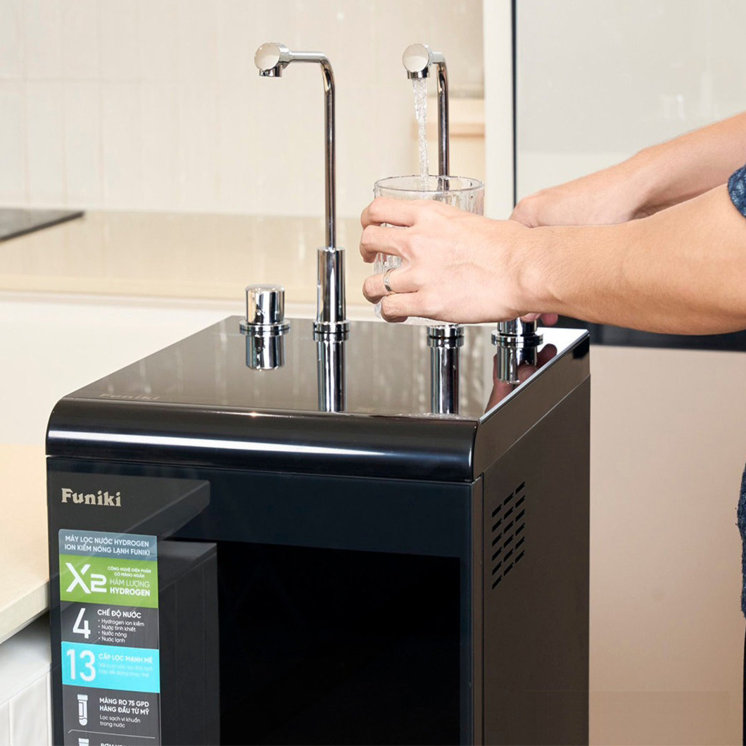 Máy lọc nước Hydrogen ion kiềm RO nóng lạnh Funiki FP605A