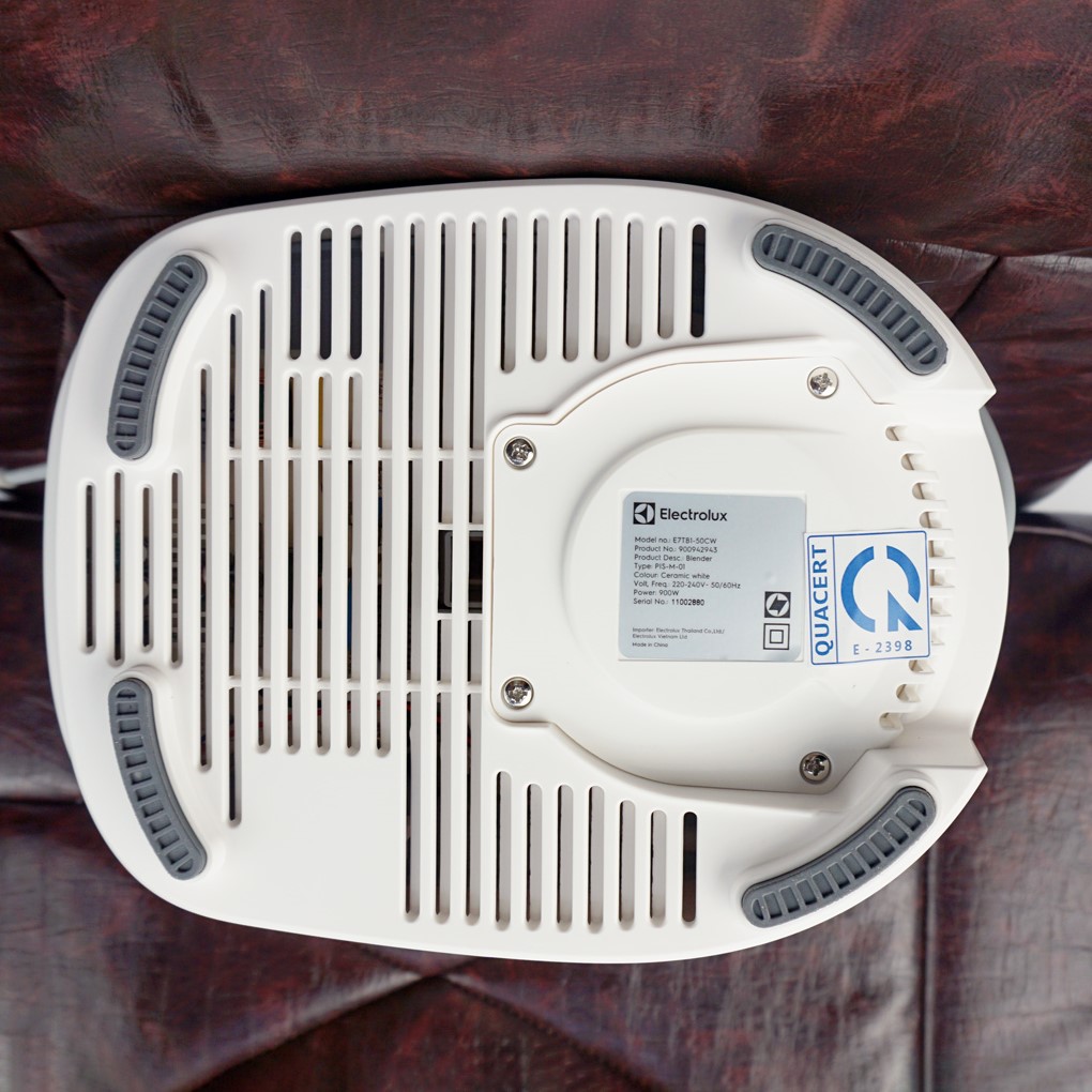 Máy xay sinh tố Electrolux E7TB1-50CW