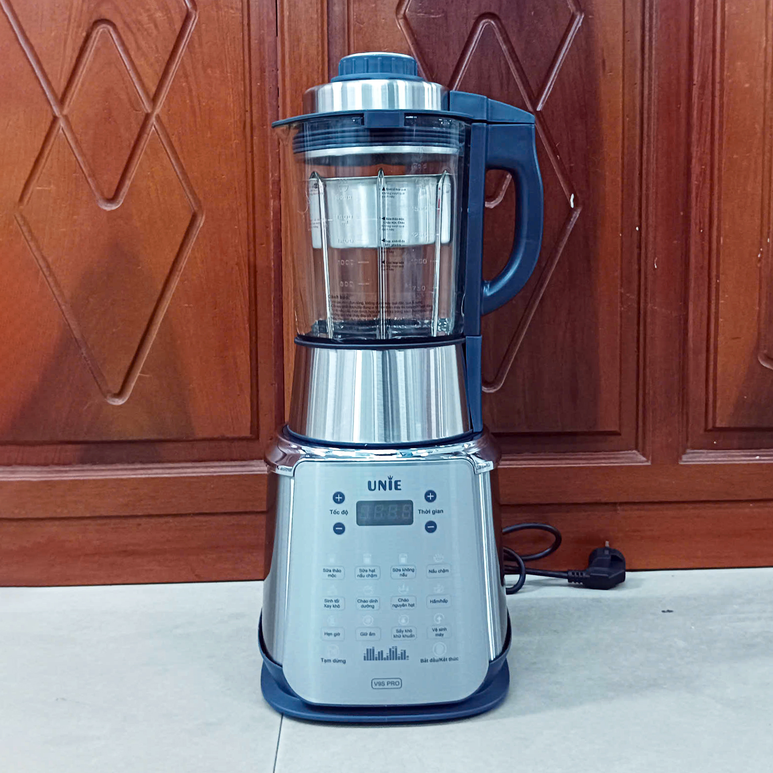 Máy xay sữa hạt UNIE 1.75L V9S-PRO