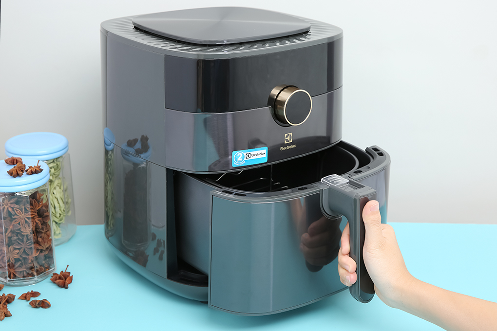 Nồi chiên không dầu Electrolux 5L E6AF1-520K