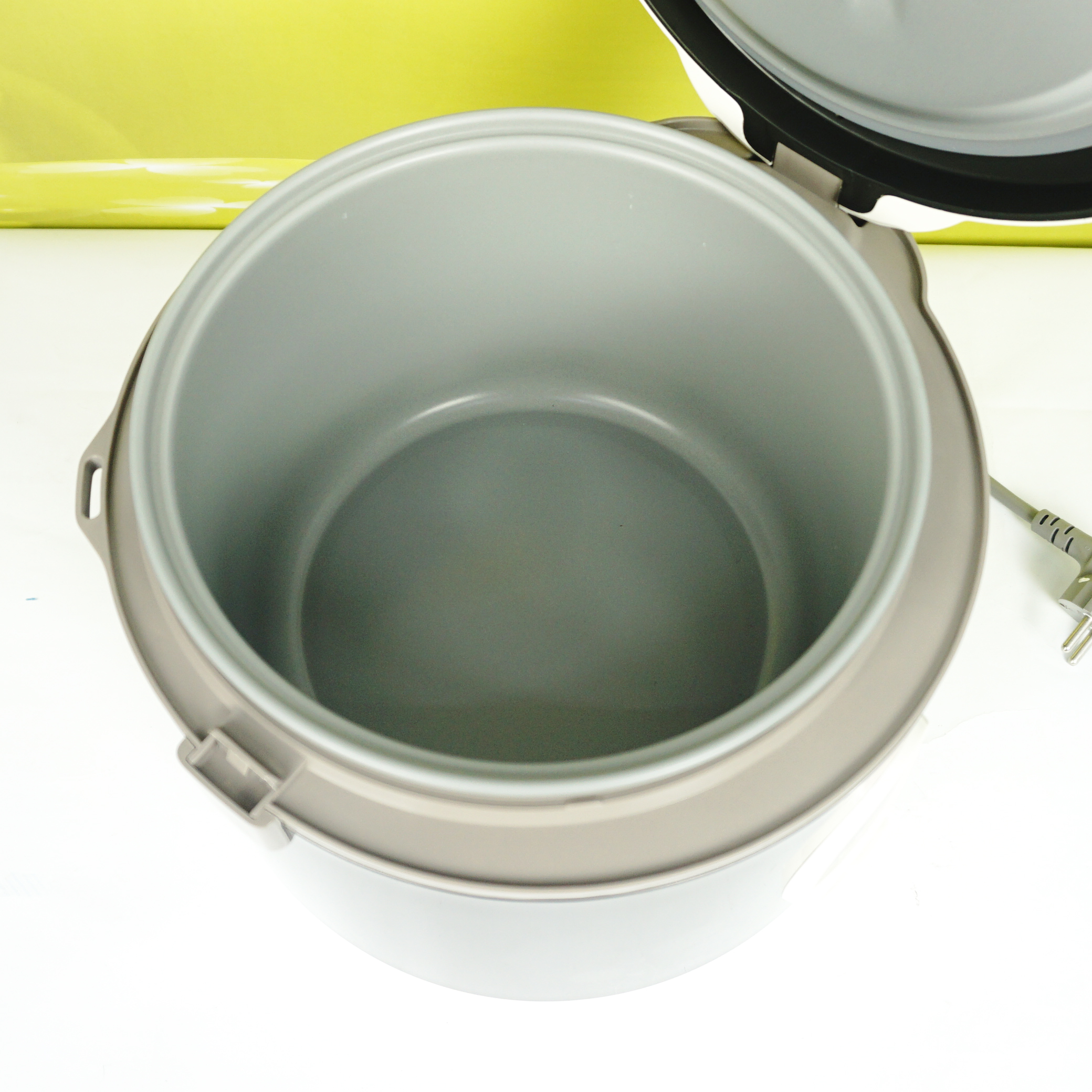 Nồi cơm điện Cuckoo 2 lít CR-1032