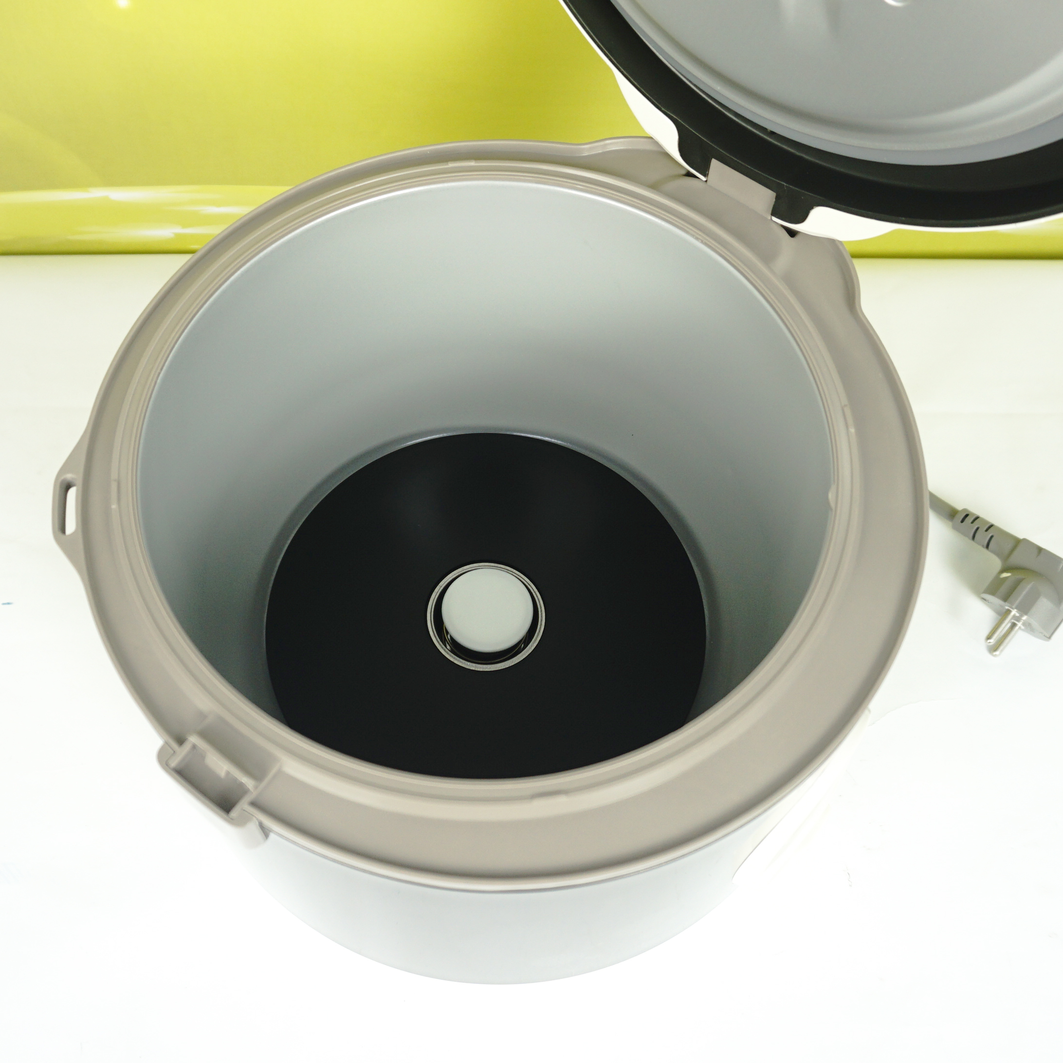 Nồi cơm điện Cuckoo 2 lít CR-1032