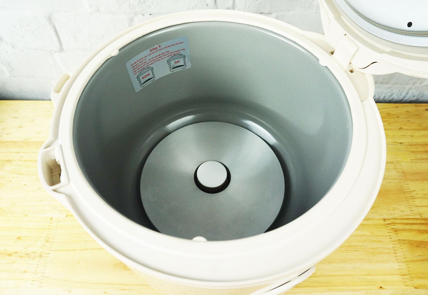 Nồi cơm điện 1,8 lít Happycook HC-180