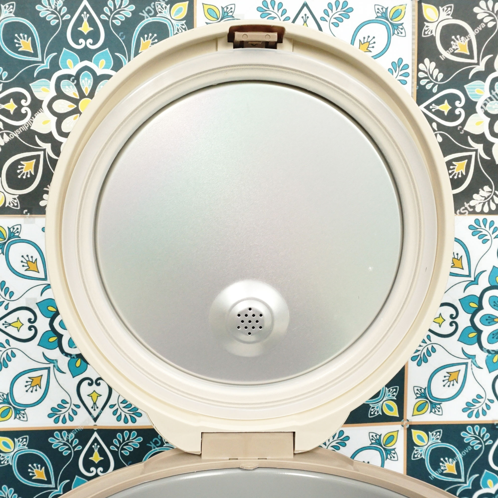 Nồi cơm điện 2,2 lít Happycook HC-220N