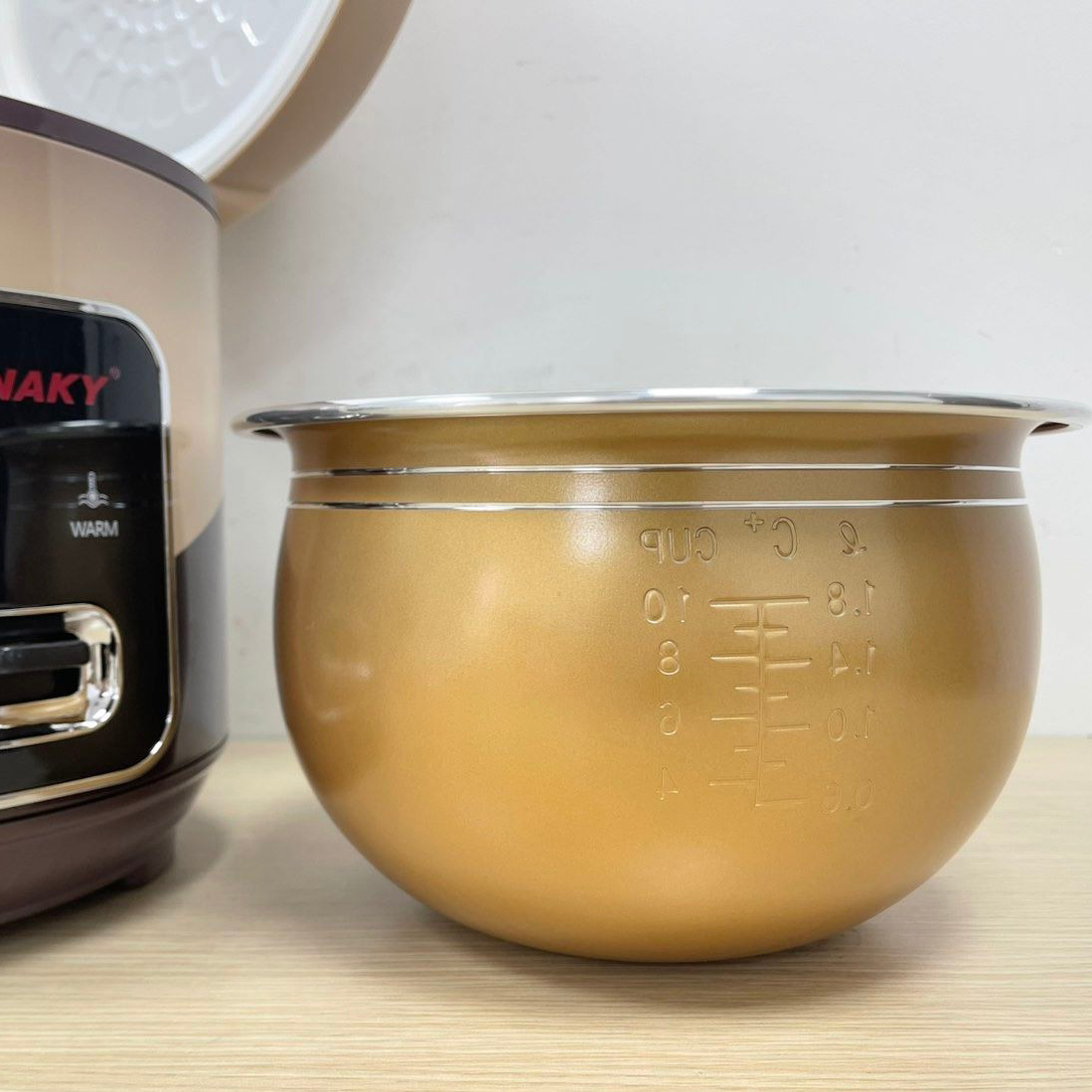 Nồi cơm điện Sanaky 1.8 lít SNK-182J24N