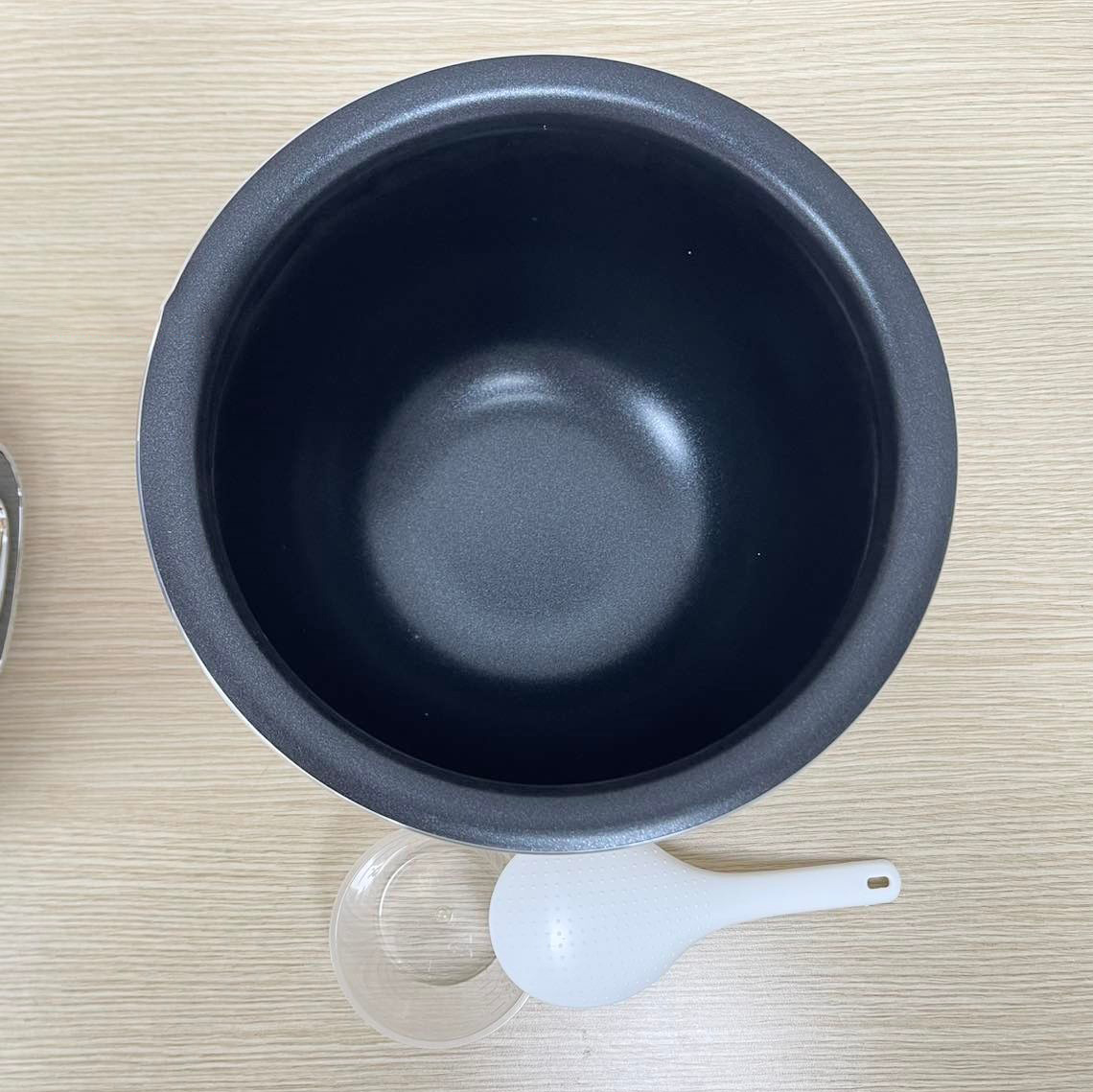 Nồi cơm điện Sanaky 1.8 lít SNK-182J24N