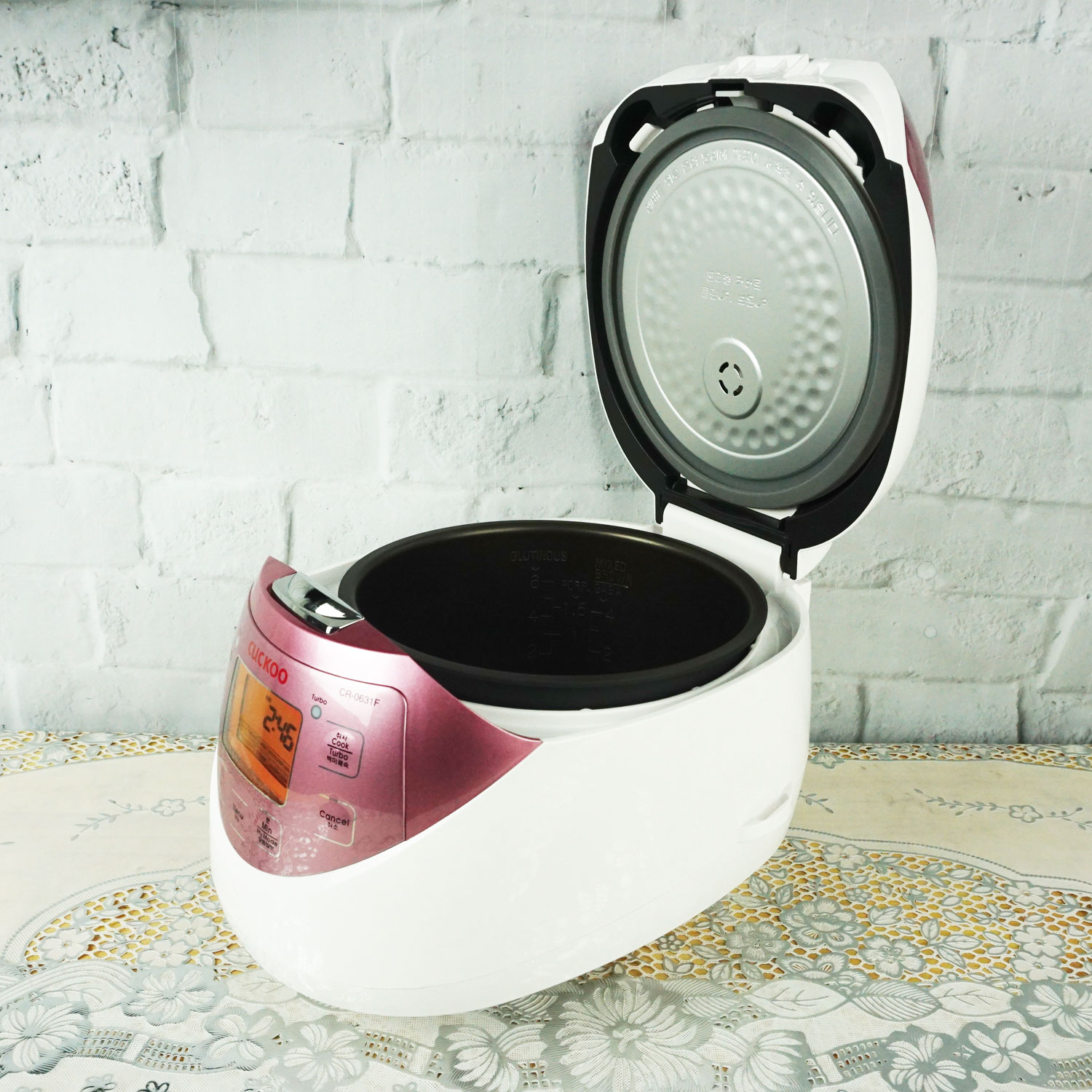 Nồi cơm điện tử 1 lít Cuckoo CR-0631F nhập khẩu Hàn Quốc