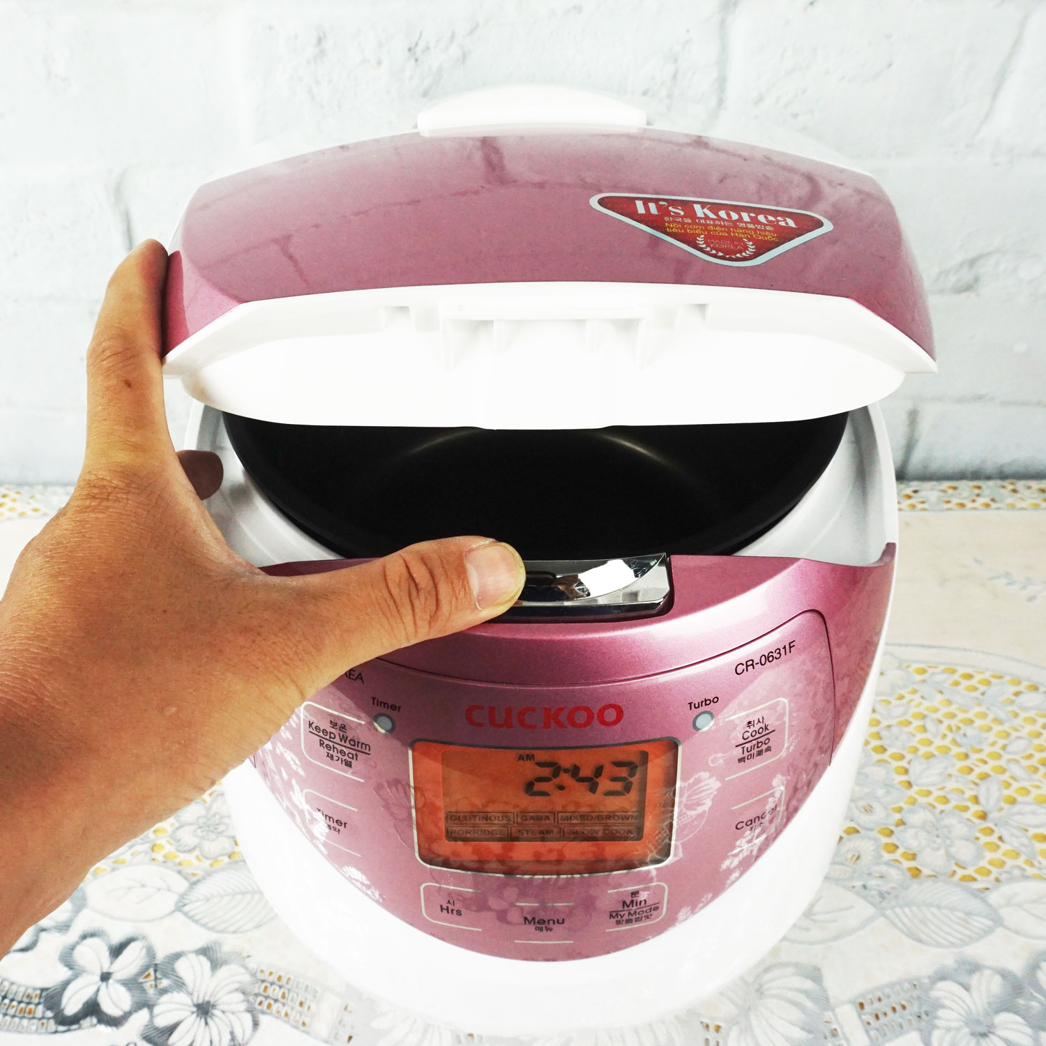 Nồi cơm điện tử 1 lít Cuckoo CR-0631F nhập khẩu Hàn Quốc