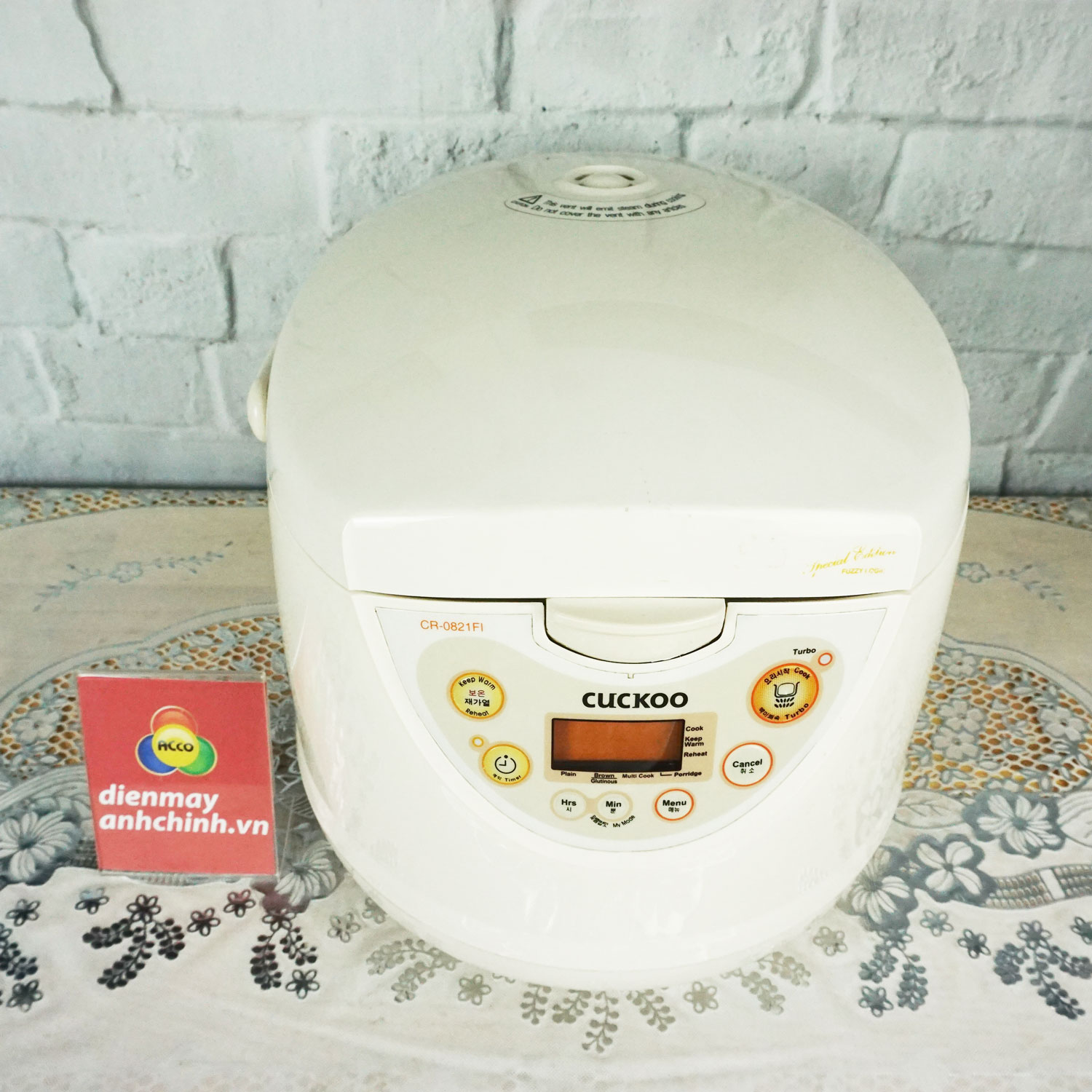 Nồi cơm điện tử Cuckoo 1.5l CR0821FI nhập khẩu Hàn Quốc