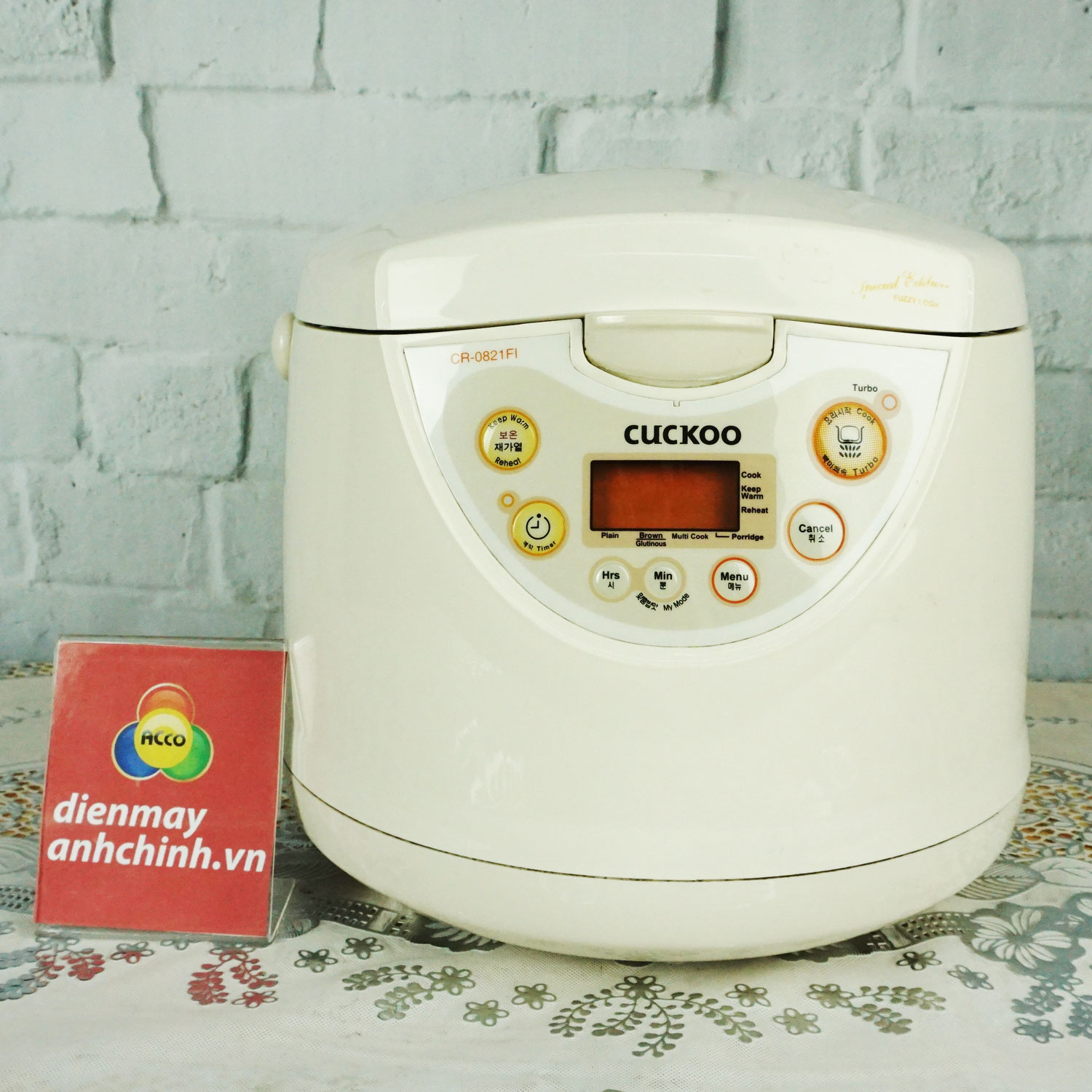 Nồi cơm điện tử Cuckoo 1.5l CR0821FI nhập khẩu Hàn Quốc