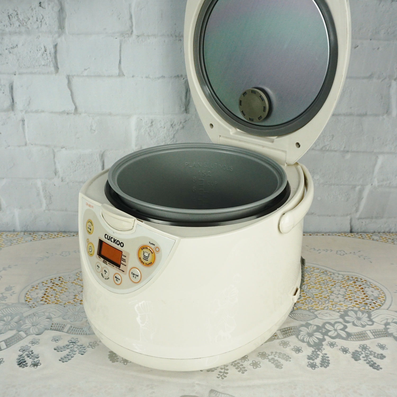 Nồi cơm điện tử Cuckoo 1.5l CR0821FI nhập khẩu Hàn Quốc