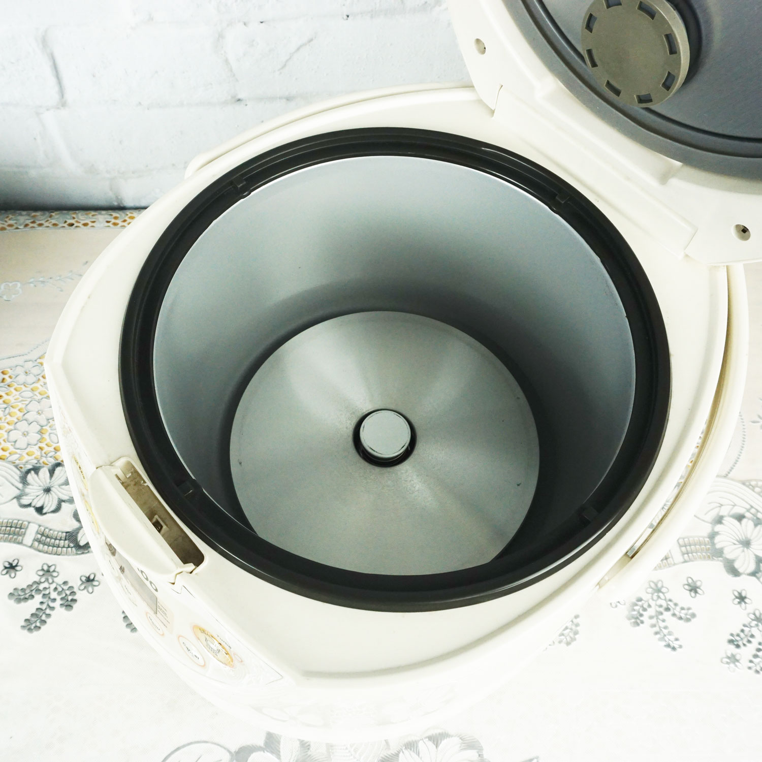 Nồi cơm điện tử Cuckoo 1.5l CR0821FI nhập khẩu Hàn Quốc