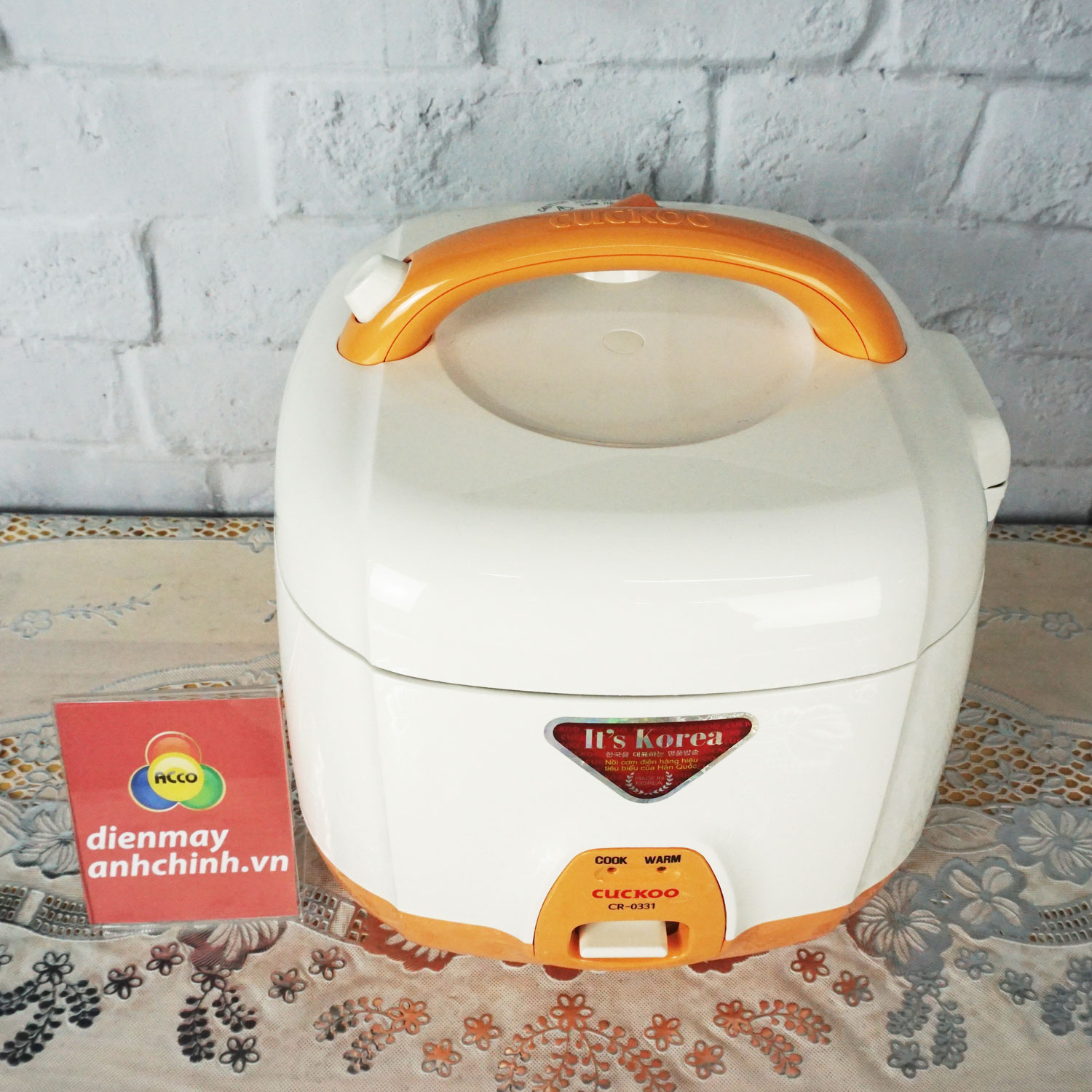 Nồi cơm điện 0.5 lít Cuckoo CR-0331 nhập khẩu Hàn Quốc