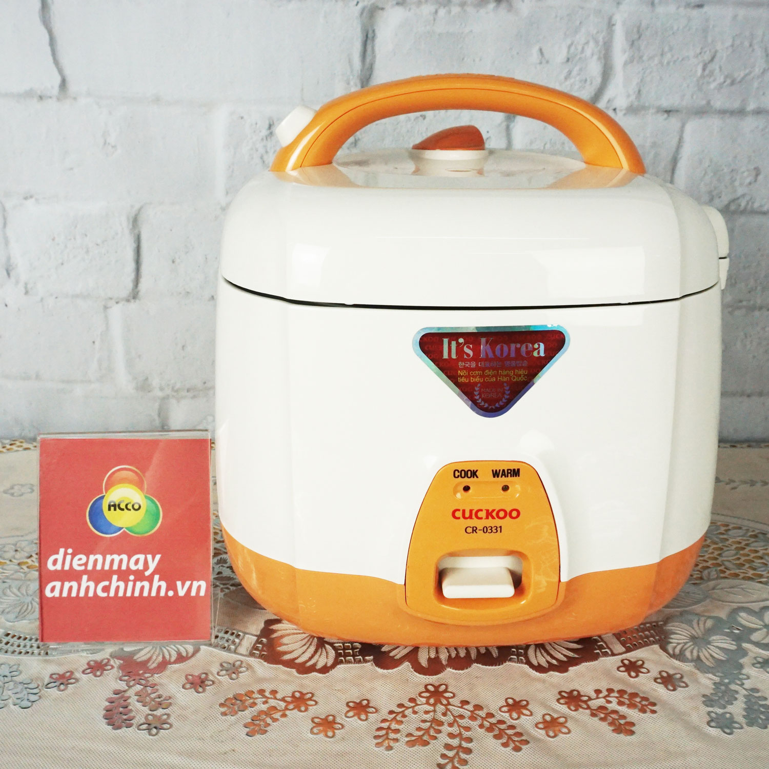 Nồi cơm điện 0.5 lít Cuckoo CR-0331 nhập khẩu Hàn Quốc