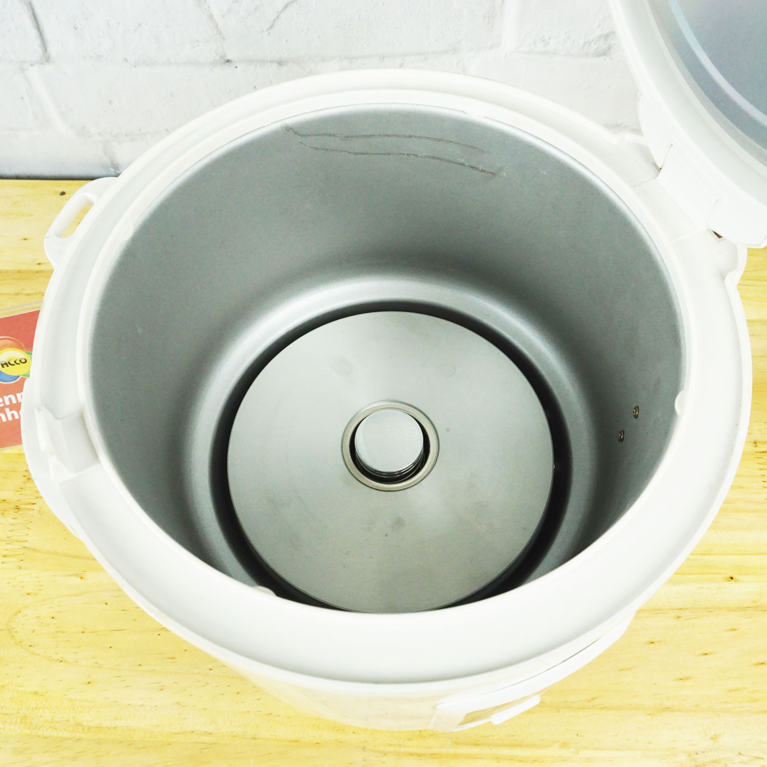 Nồi cơm điện 1.8 lít Sowun SW625