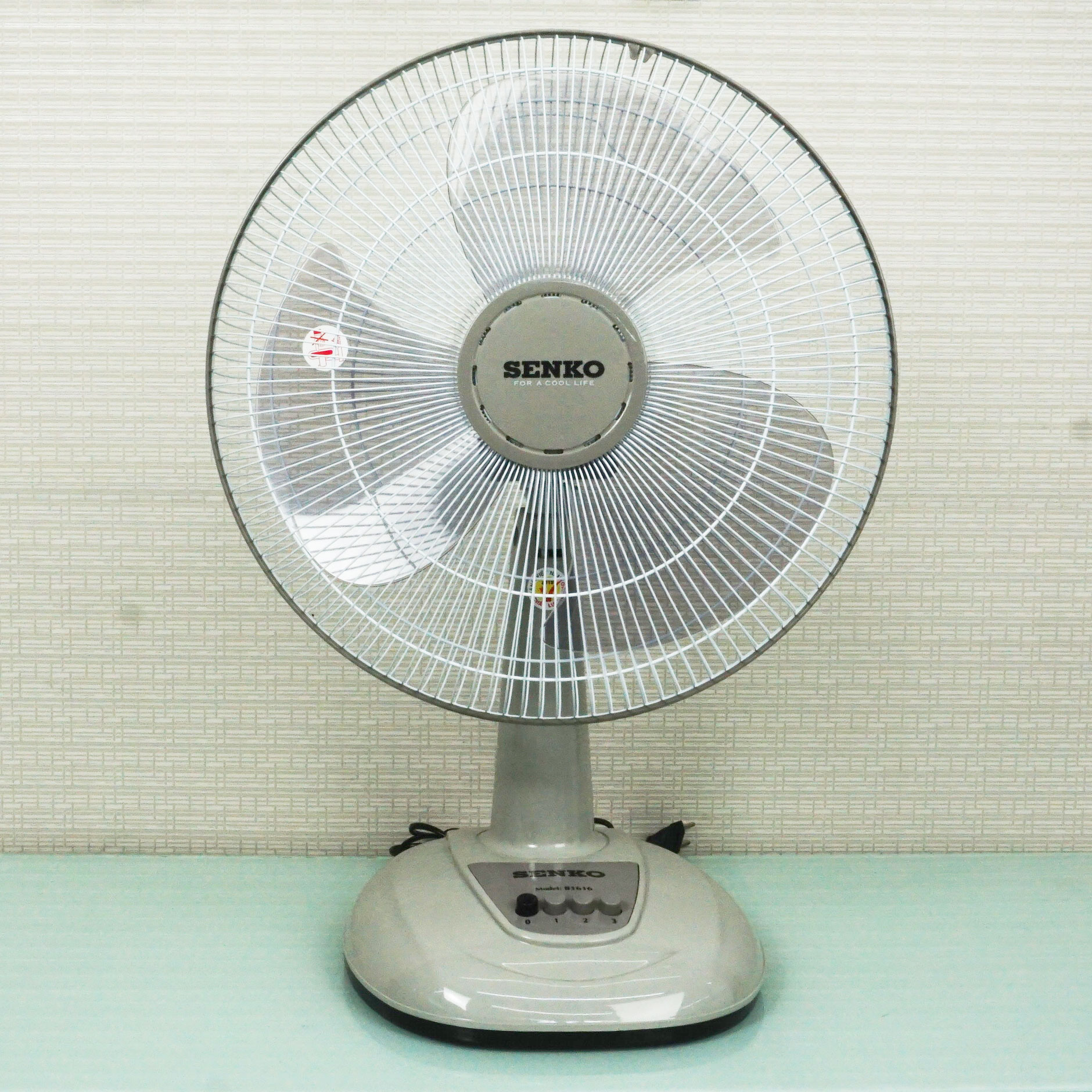 Quạt bàn Senko B1616